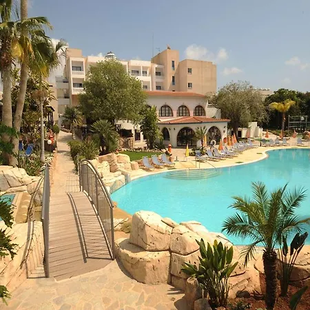 Mayfair Gardens 