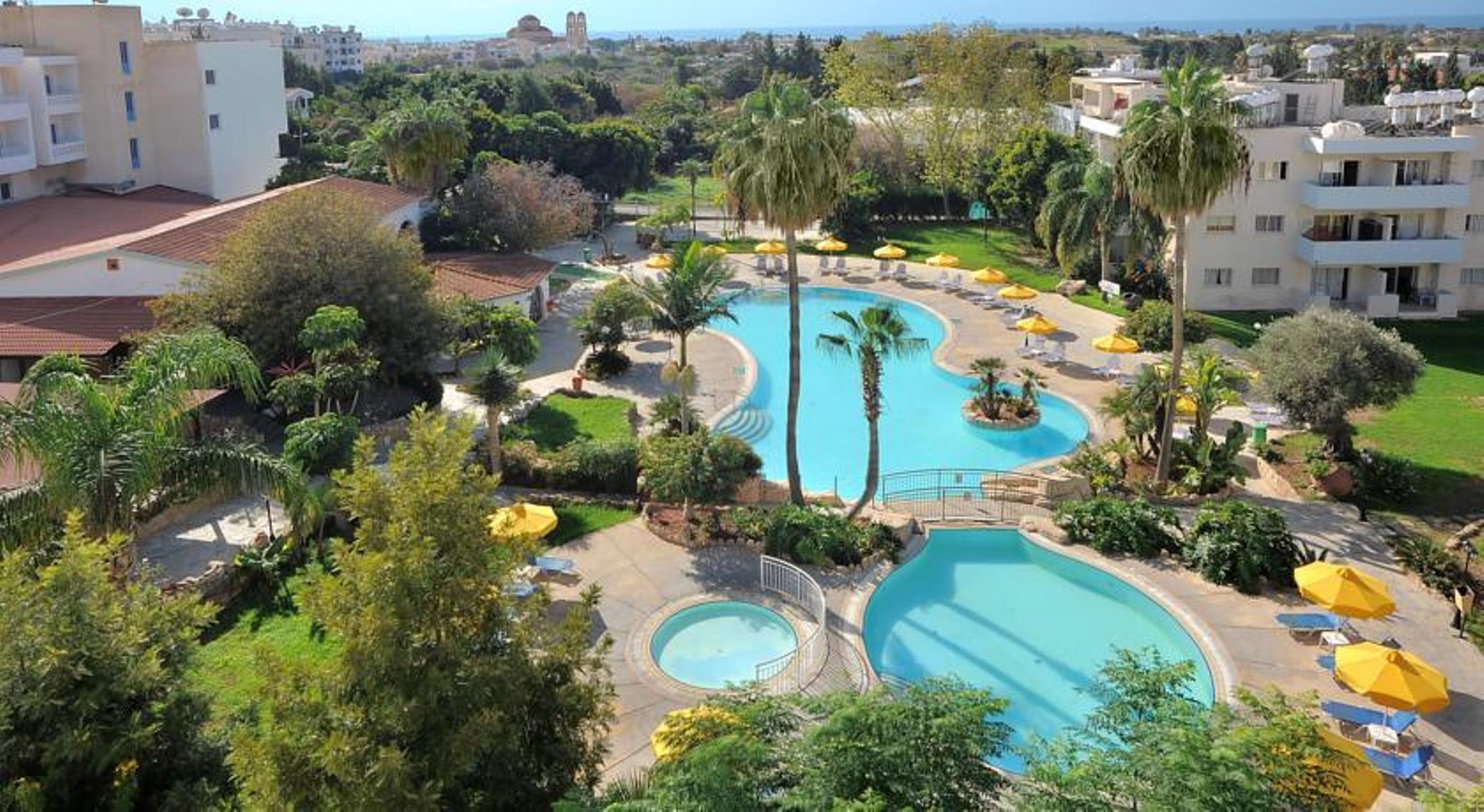 Mayfair Gardens מלון